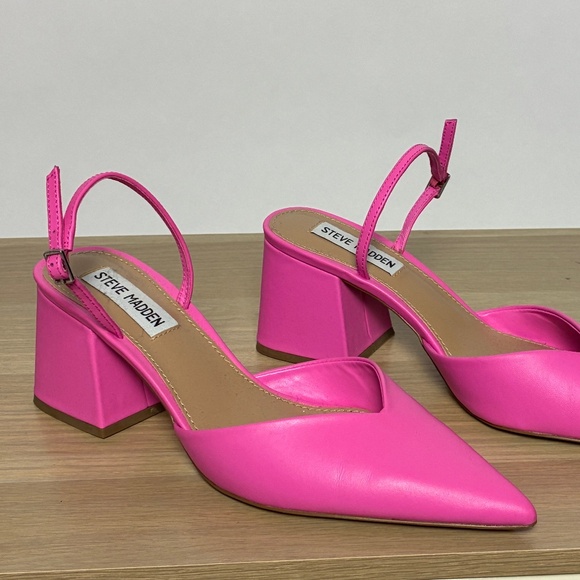 Steve Madden Hot Pink Pointed Toe Slingback Block Heels - Picture 1 of 5